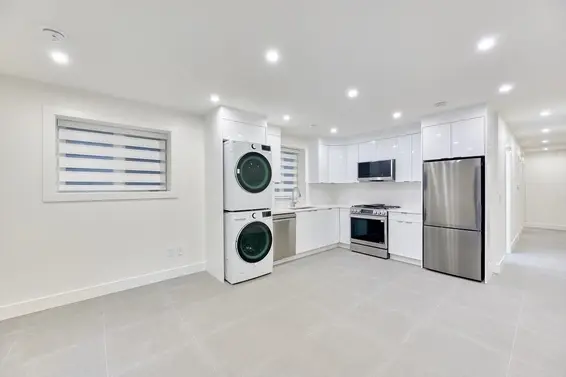 806 Montroyal Boulevard, North Vancouver For Sale - image 33