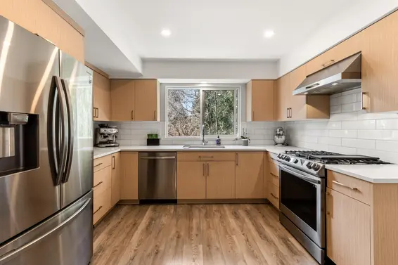 1955 Chesterfield Avenue, North Vancouver For Sale - image 11