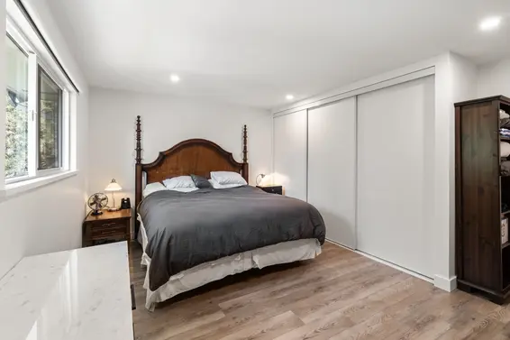 1955 Chesterfield Avenue, North Vancouver For Sale - image 13