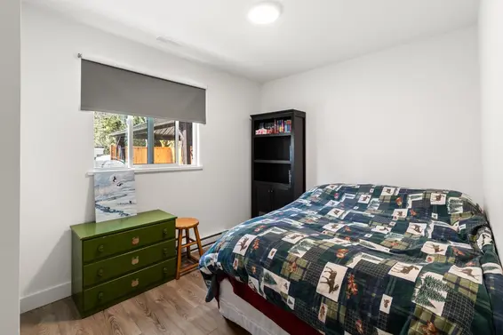 1955 Chesterfield Avenue, North Vancouver For Sale - image 18