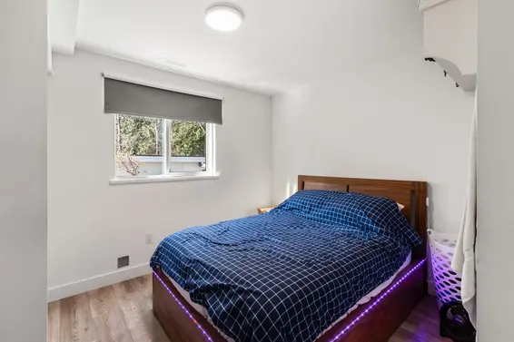 1955 Chesterfield Avenue, North Vancouver For Sale - image 19