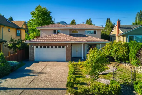 826 East 13th Street, North Vancouver