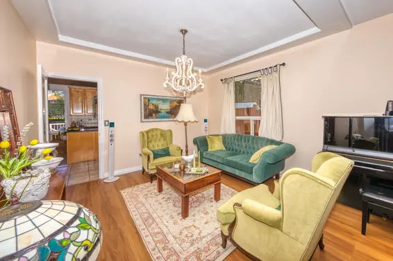 826 East 13th Street, North Vancouver For Sale - image 2