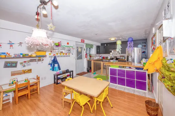 826 East 13th Street, North Vancouver For Sale - image 32