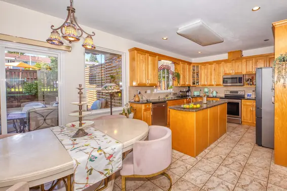 826 East 13th Street, North Vancouver For Sale - image 6