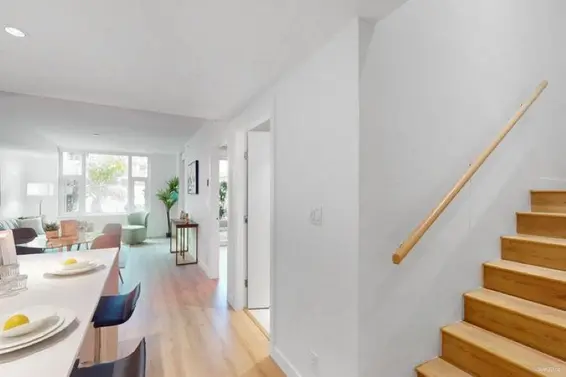 306 1500 Fern Street, North Vancouver