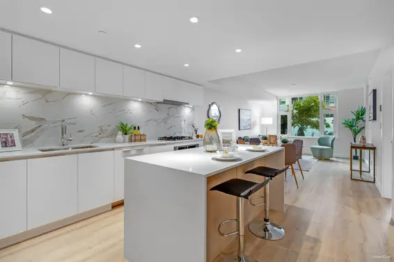 306 1500 Fern Street, North Vancouver For Sale - image 3