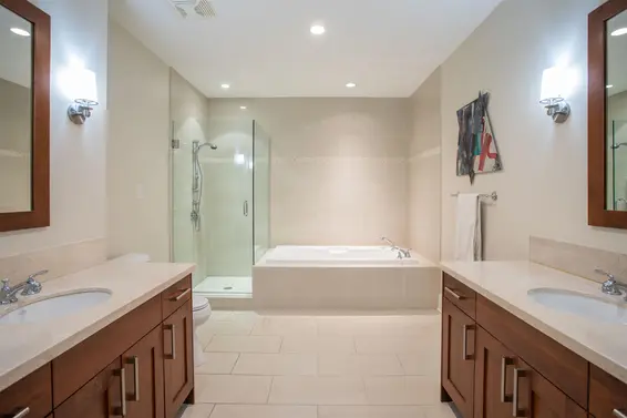 301 605 Clyde Avenue, West Vancouver For Sale - image 17