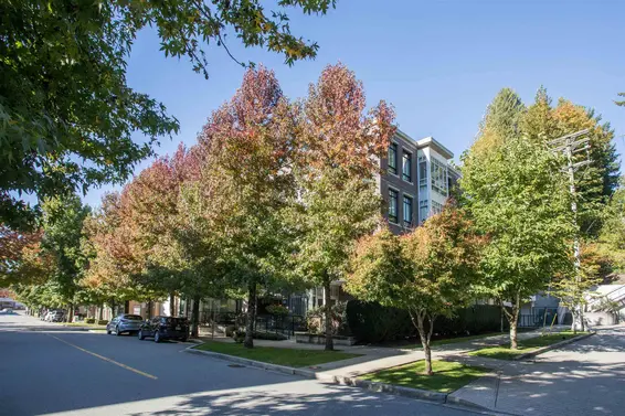 301 605 Clyde Avenue, West Vancouver For Sale - image 27