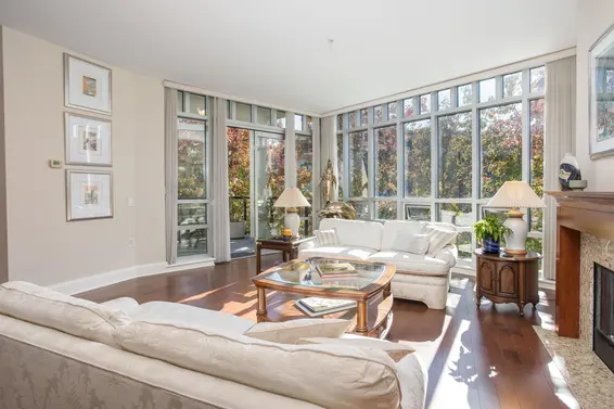 301 605 Clyde Avenue, West Vancouver For Sale - image 3