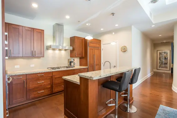 301 605 Clyde Avenue, West Vancouver For Sale - image 7