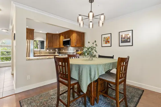 2 900 West 17th Street, North Vancouver For Sale - image 5