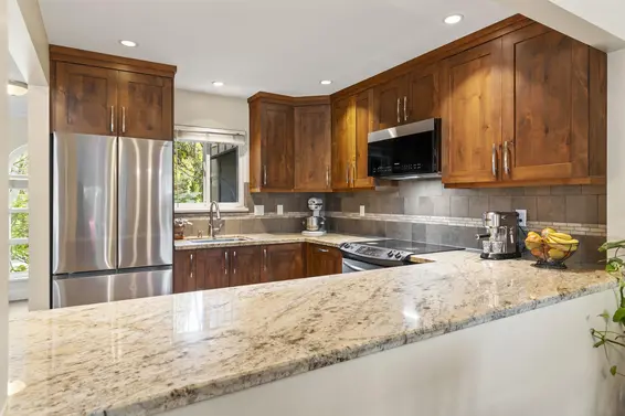2 900 West 17th Street, North Vancouver For Sale - image 6