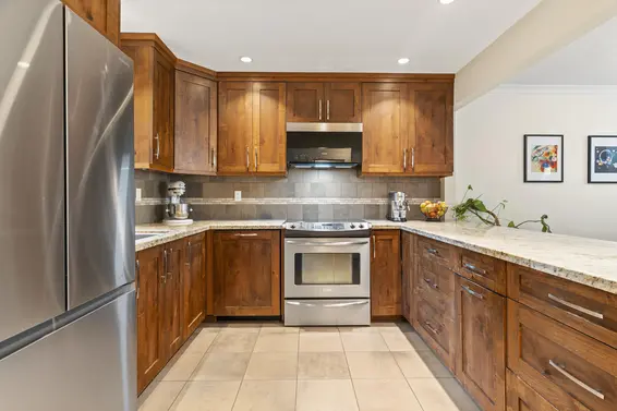 2 900 West 17th Street, North Vancouver For Sale - image 7