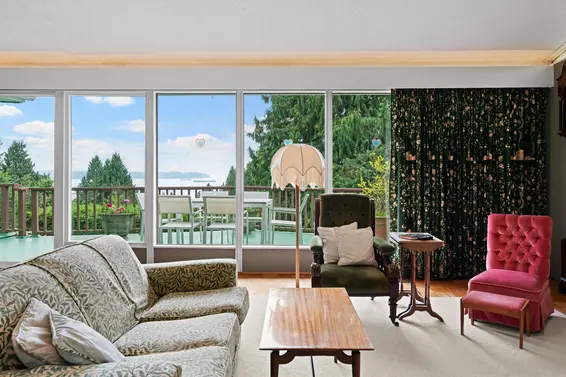 2660 Queens Avenue, West Vancouver For Sale - image 11
