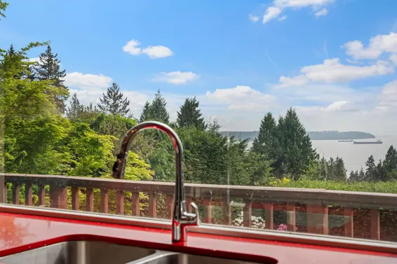 2660 Queens Avenue, West Vancouver For Sale - image 15