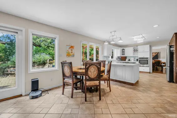 5155 Alderfeild Place, West Vancouver For Sale - image 11