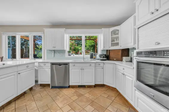 5155 Alderfeild Place, West Vancouver For Sale - image 18