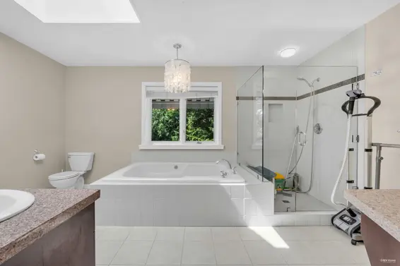 5155 Alderfeild Place, West Vancouver For Sale - image 23