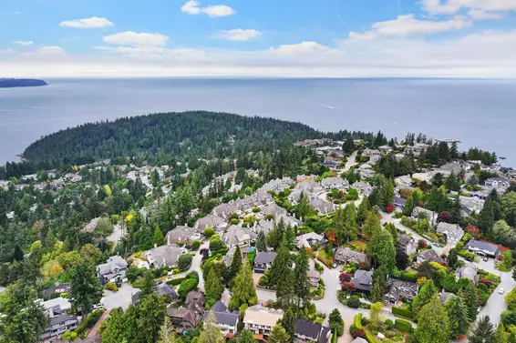 5155 Alderfeild Place, West Vancouver For Sale - image 38