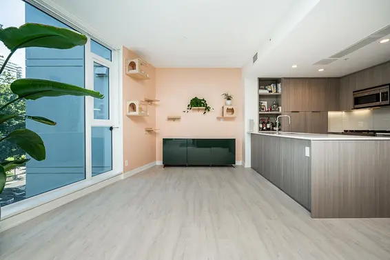 407 1401 Hunter Street, North Vancouver For Sale - image 2