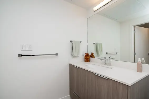 407 1401 Hunter Street, North Vancouver For Sale - image 24