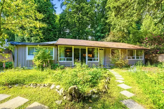 1463 Avonlynn Crescent, North Vancouver