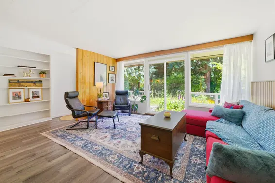 1463 Avonlynn Crescent, North Vancouver For Sale - image 3