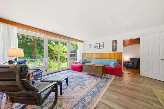 1463 Avonlynn Crescent, North Vancouver For Sale - image 4