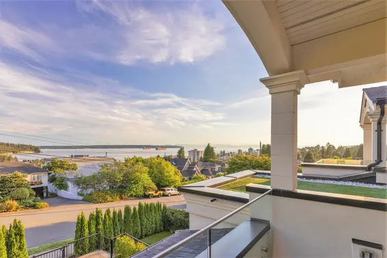 1115 Fulton Avenue, West Vancouver For Sale - image 4