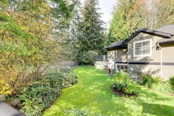 1 1900 Indian River Crescent, North Vancouver For Sale - image 11
