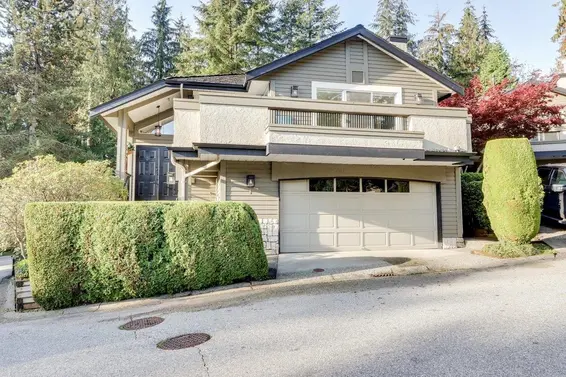 1 1900 Indian River Crescent, North Vancouver For Sale - image 3