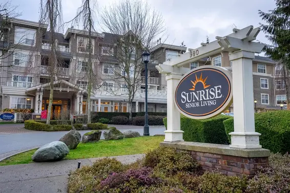 416 960 Lynn Valley Road, North Vancouver