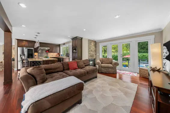 871 Fairway Drive, North Vancouver For Sale - image 9