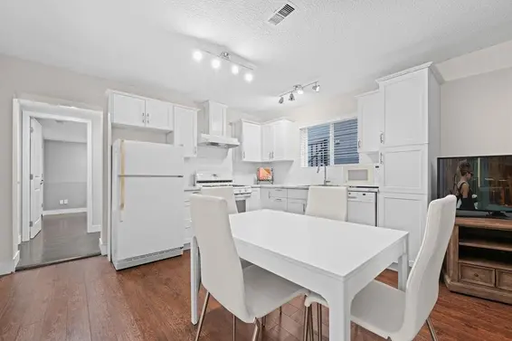 549 West 22nd Street, North Vancouver For Sale - image 27