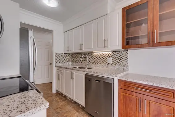 111 235 East 13th Street, North Vancouver For Sale - image 4