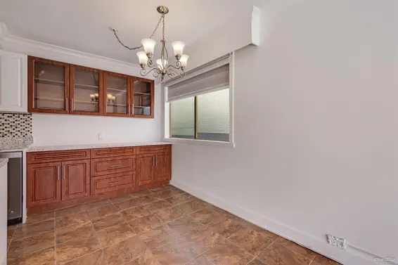 111 235 East 13th Street, North Vancouver For Sale - image 6