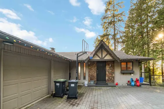 5189 Madeira Court, North Vancouver For Sale - image 2