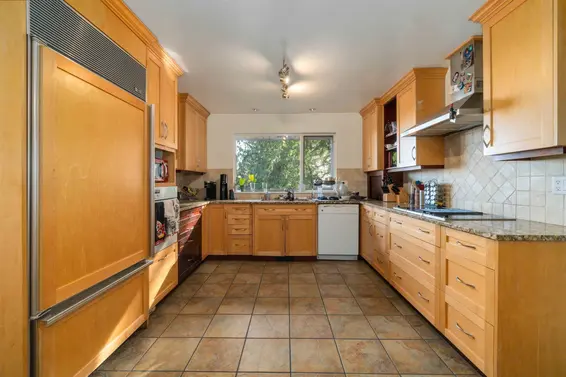 5189 Madeira Court, North Vancouver For Sale - image 5