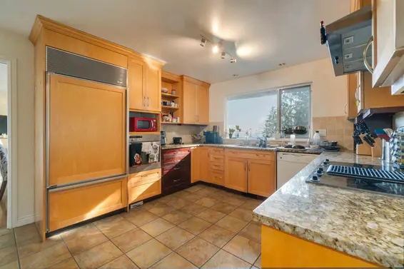 5189 Madeira Court, North Vancouver For Sale - image 6