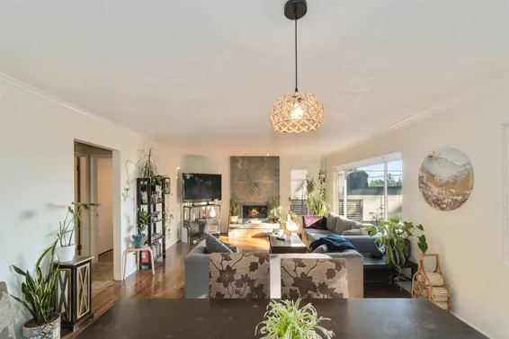 5189 Madeira Court, North Vancouver For Sale - image 9