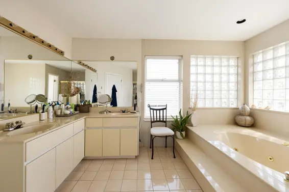 631 East 17th Street, North Vancouver For Sale - image 27