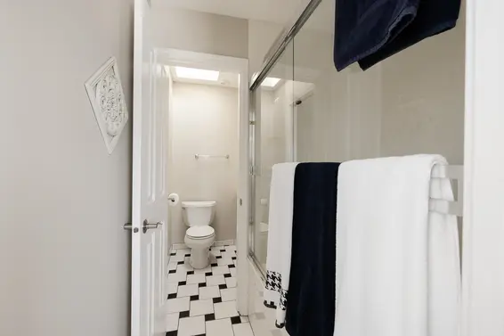 631 East 17th Street, North Vancouver For Sale - image 34