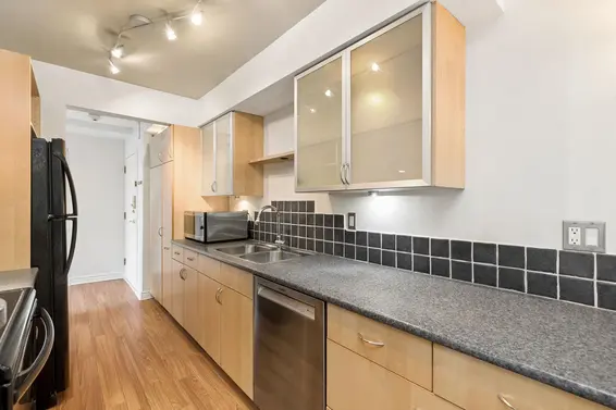 203 330 East 1st Street, North Vancouver For Sale - image 7