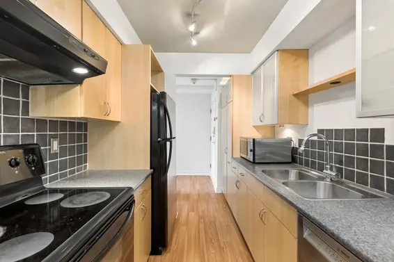 203 330 East 1st Street, North Vancouver For Sale - image 8