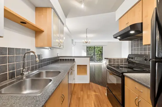 203 330 East 1st Street, North Vancouver For Sale - image 9