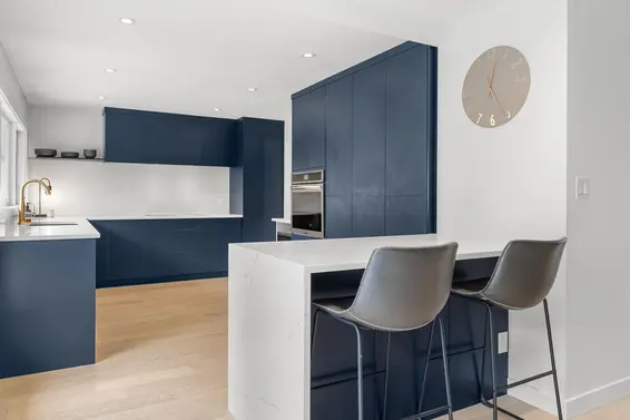 675 Burley Drive, West Vancouver