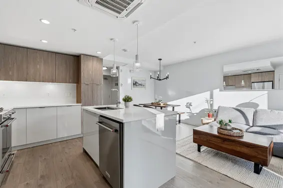 TH3 108 East 8th Street, North Vancouver For Sale - image 2