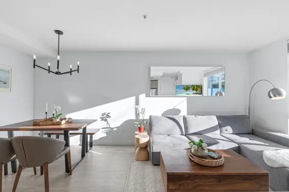 TH3 108 East 8th Street, North Vancouver For Sale - image 6