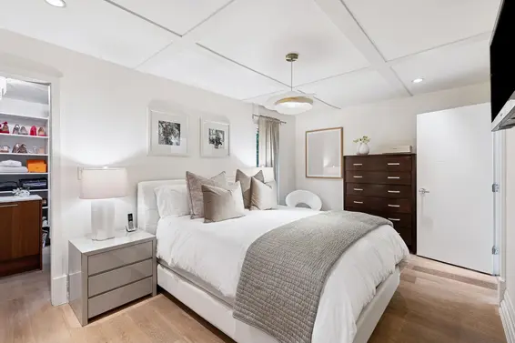 4119 Burkeridge Place, West Vancouver For Sale - image 18